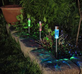 https://www.prenkernagyker.hu/media_ws/10004/2014/idx/intermas-leszurhato-napelemes-lampa-atusa.jpg